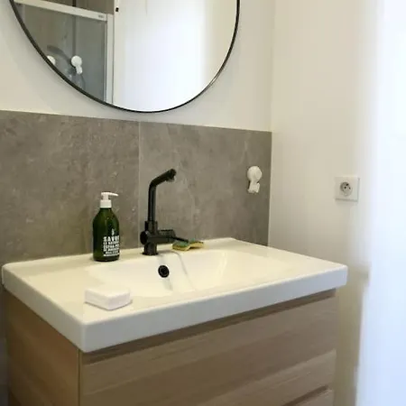 Petit Vinaigriers Republique Citycosy Apartment *
